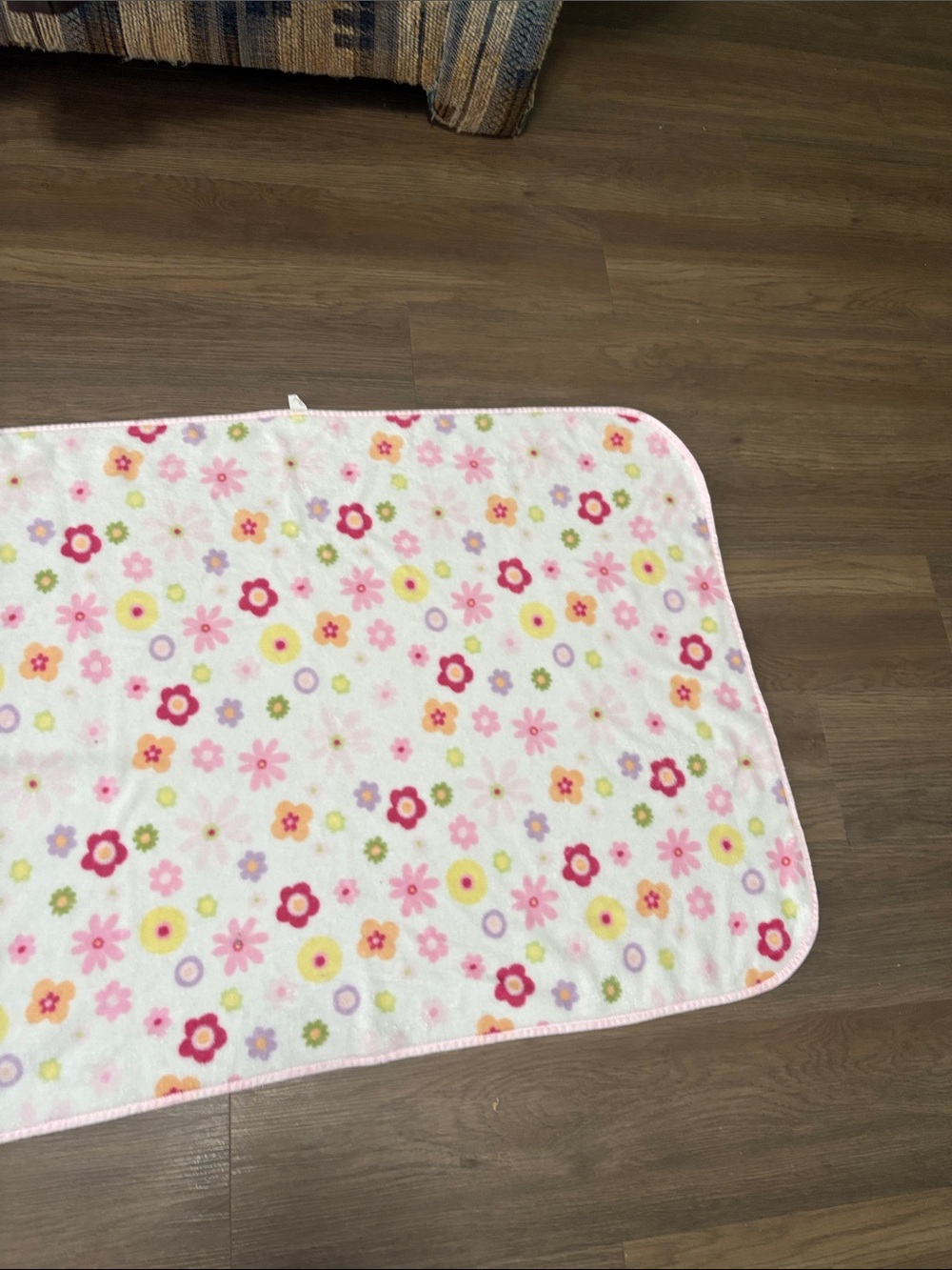 Circo Pastel Checkered Baby Blanket Pink Blue Yellow Green White set of blankets - Picture 6 of 9